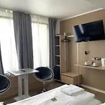 Sonata 3* Kolonia